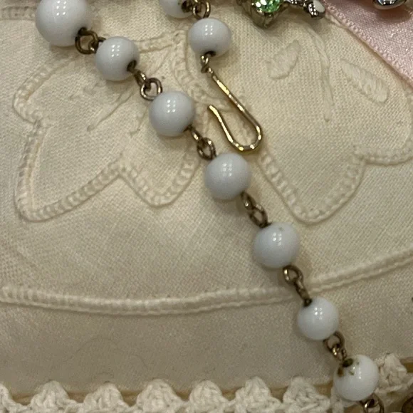 Fashion Jewelry Necklace - Picture 3 of 6